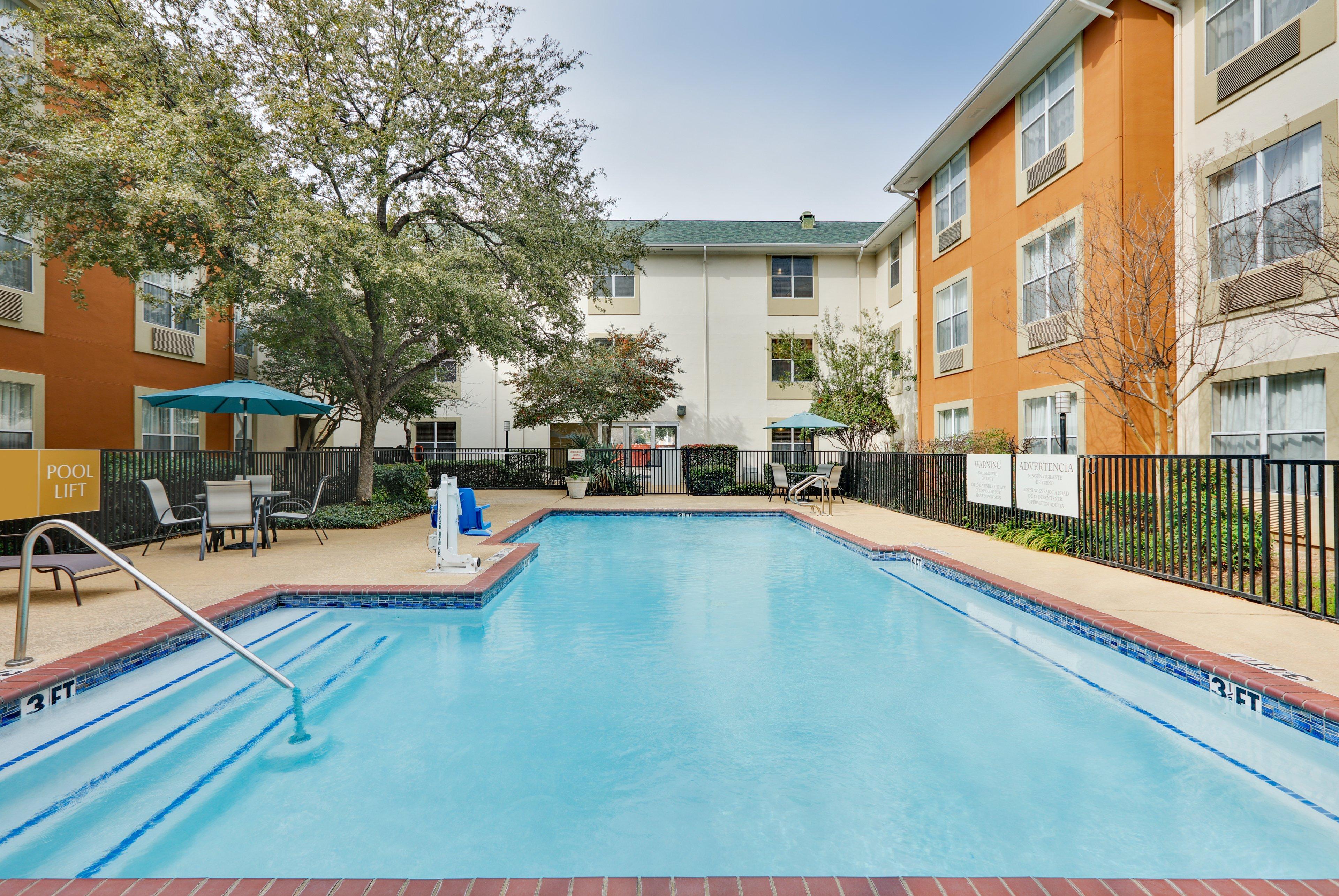 Candlewood Suites Dallas Market Center-Love Field By Ihg Exterior photo