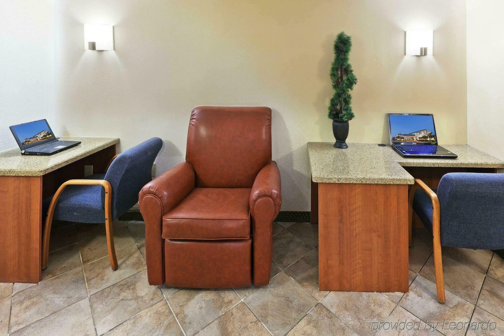 Candlewood Suites Dallas Market Center-Love Field By Ihg Facilities photo