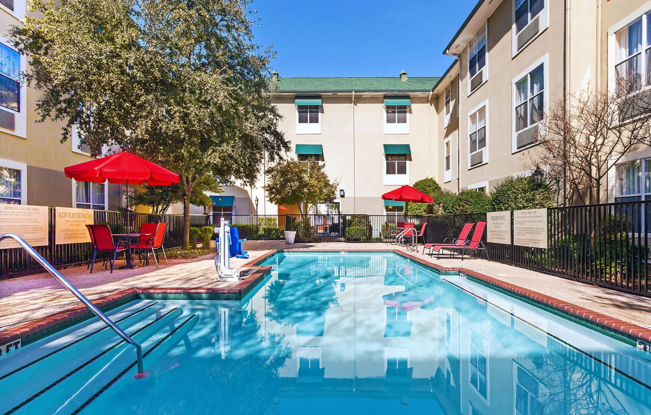 Candlewood Suites Dallas Market Center-Love Field, An Ihg Hotel Exterior photo